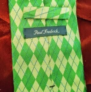Men's Paul Fredrick Silk Tie. In Great Shape. Green And Tan.